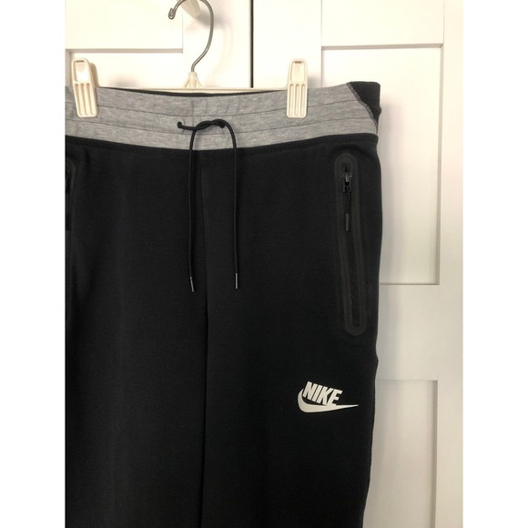 NEW Nike Tech Fleece Cropped Joggers‎ Size M - Picture 5 of 8